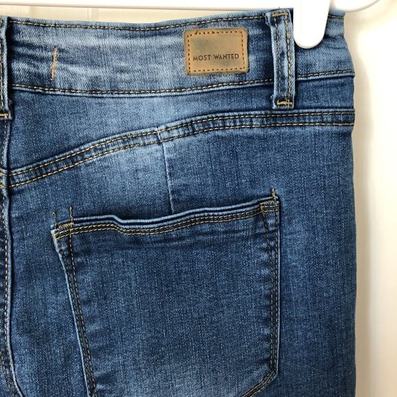 Most Wanted High Rise Slim Straight Leg Distressed  Denim Jeans Junior's Size 11 - Picture 9 of 13